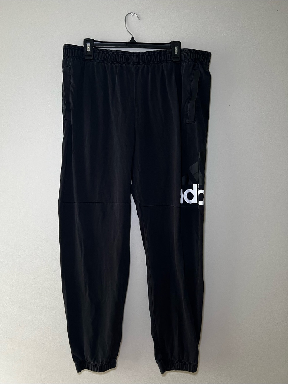 Men’s Adidas Black Joggers with Logo on leg
